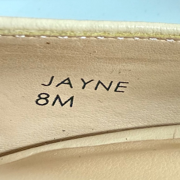 Tahari Jayne Nude Peep Toe 3" Heels Women's Size 8 - Picture 8 of 9